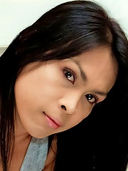 Spy on Thai heshe pumping her love muscle